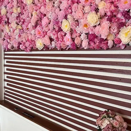 Apparemment Jacuzzi Balneo Centre De Apartmán Bordeaux