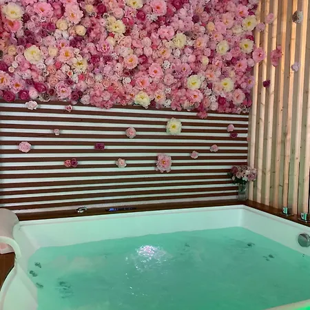 Apparemment Jacuzzi Balneo Centre De Бордо