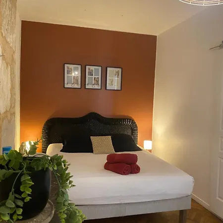 Apartmán Apparemment Jacuzzi Balneo Centre De