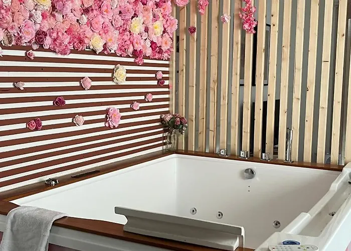 Apparemment Jacuzzi Balneo Centre De * Bordeaux