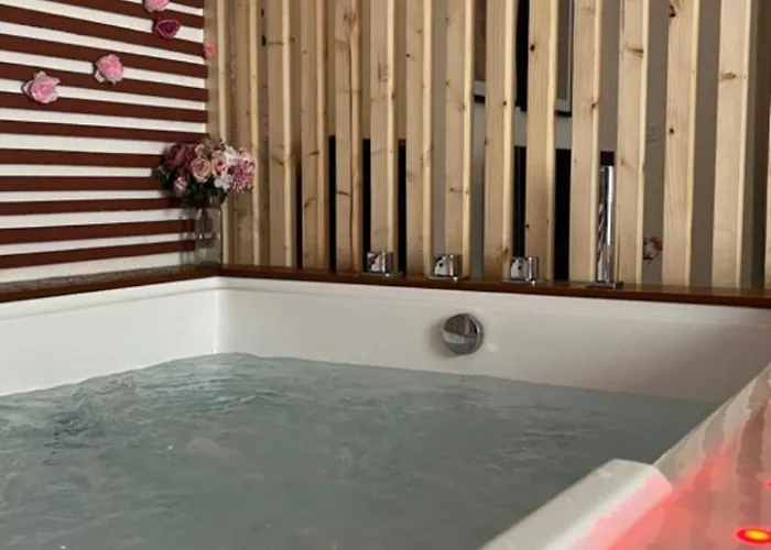 Apartment Apparemment Jacuzzi Balneo Centre De