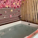Apparemment Jacuzzi Balneo Centre De * ボルドー
