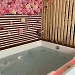 Apparemment Jacuzzi Balneo Centre De ボルドー